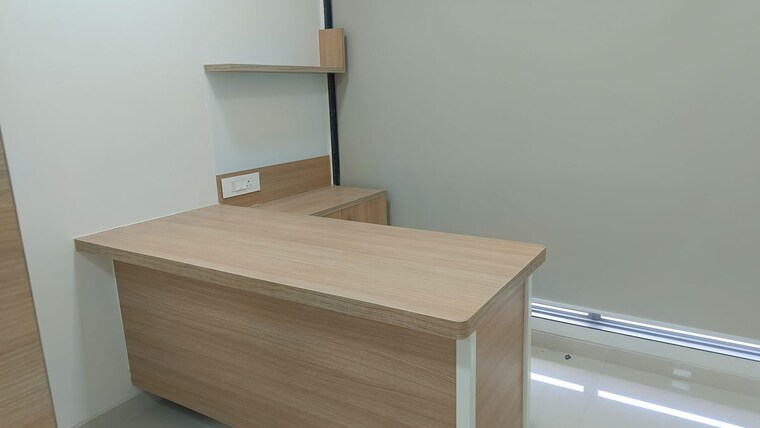Room, 86-central Commercial Office Space 250 Sq.Ft. In Ghatkopar West Mumbai 10451697
