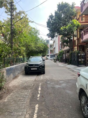 Parking in 6+ BHK Independent House at Sector 2c Vasundhara – for Sale