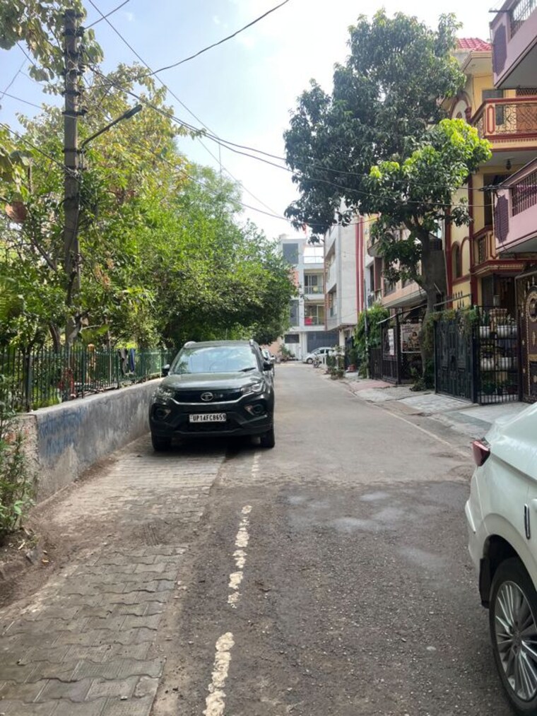  Parking, sector 2c vasundhara 6+ Bedroom 90 Sq.Yd. Independent House In Sector 2c Vasundhara Ghaziabad 10451707