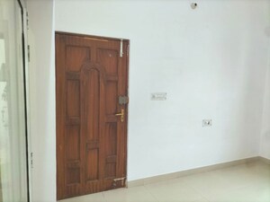 Room in 2 BHK Independent House at Nijampur Malhaur – for Rent