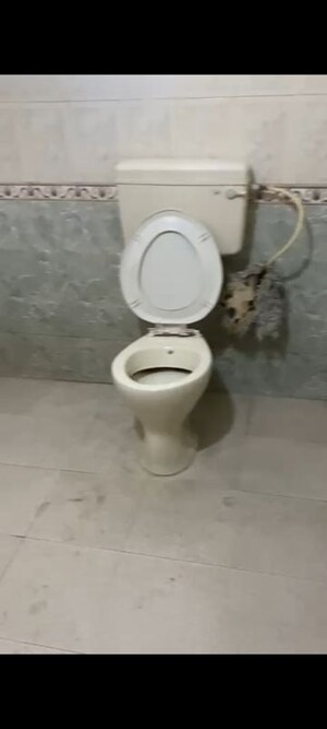 Bathroom in 4 BHK Independent House at Kopar Khairane – for Rent
