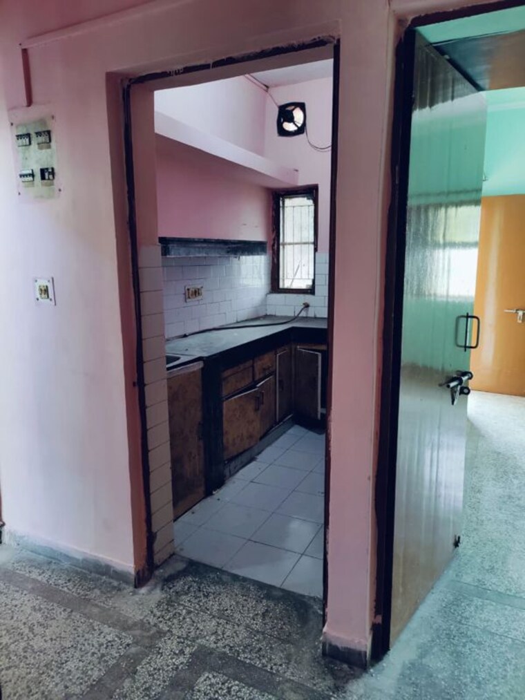 Room, rwa-metro-apartments 1 Bedroom 650 Sq.Ft. Apartment In Sector 71 Noida 10451709