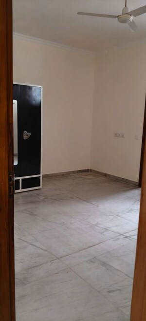 3 BHK Builder Floor For Rent in Anil Suri Group Residency 23, Sector 23