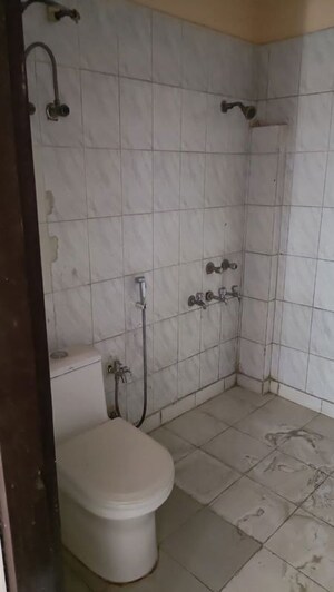 Bathroom in 1 BHK Builder Floor at Ansal API Palam Corporate Plaza, Sector 3 – for Rent