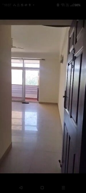Room in 3 BHK Builder Floor at Chukkuwala – for Rent