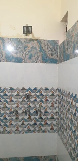 Bathroom in 4 BHK Independent House at Guru Teg Bahadur Nagar – for Sale