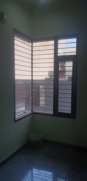 Room in 4 BHK Independent House at Guru Teg Bahadur Nagar – for Sale
