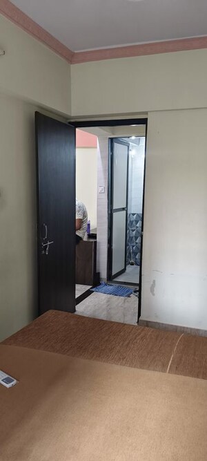 Room in 1 BHK Apartment at Matru Aashish, Parel – for Rent