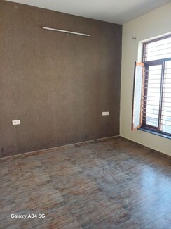 2 BHK Builder Floor For Rent in Aman Vihar