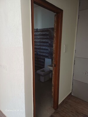 Furnished Amenities in 2 BHK Builder Floor at Aman Vihar – for Rent