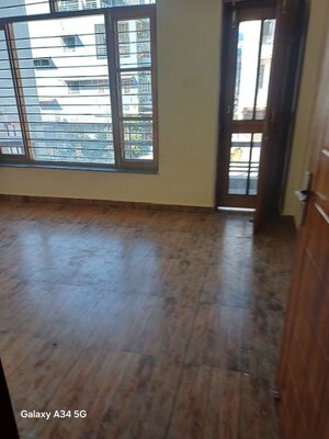 Room in 2 BHK Builder Floor at Aman Vihar – for Rent