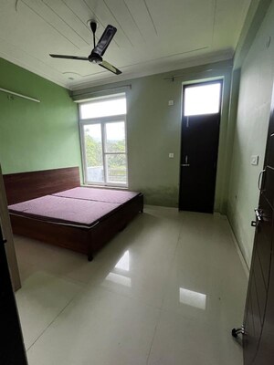 3 BHK Builder Floor For Rent in Aman Vihar
