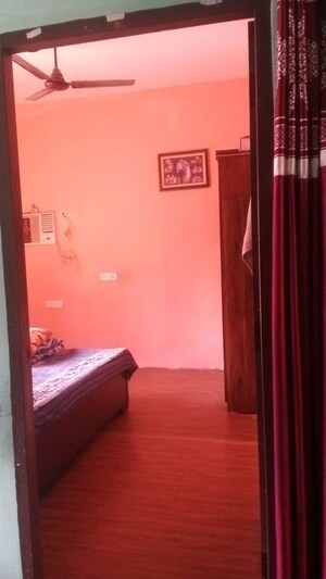 1 BHK Builder Floor For Rent in Aman Vihar