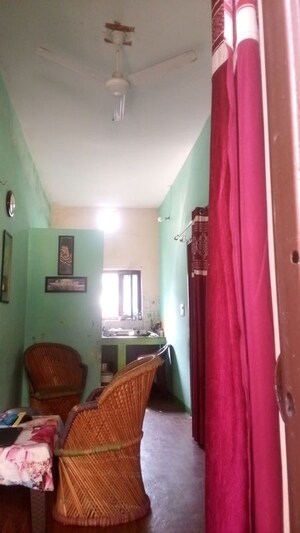Furnished Amenities in 1 BHK Builder Floor at Aman Vihar – for Rent