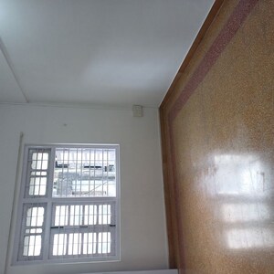 Room in 1 BHK Apartment at Mahim West – for Rent