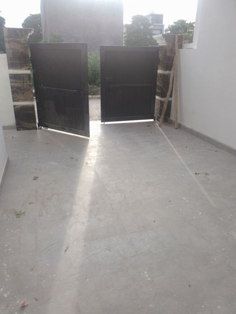  Parking, kharar mohali road 4 Bedroom 158 Sq.Yd. Independent House In Kharar Mohali Road Kharar 10451806