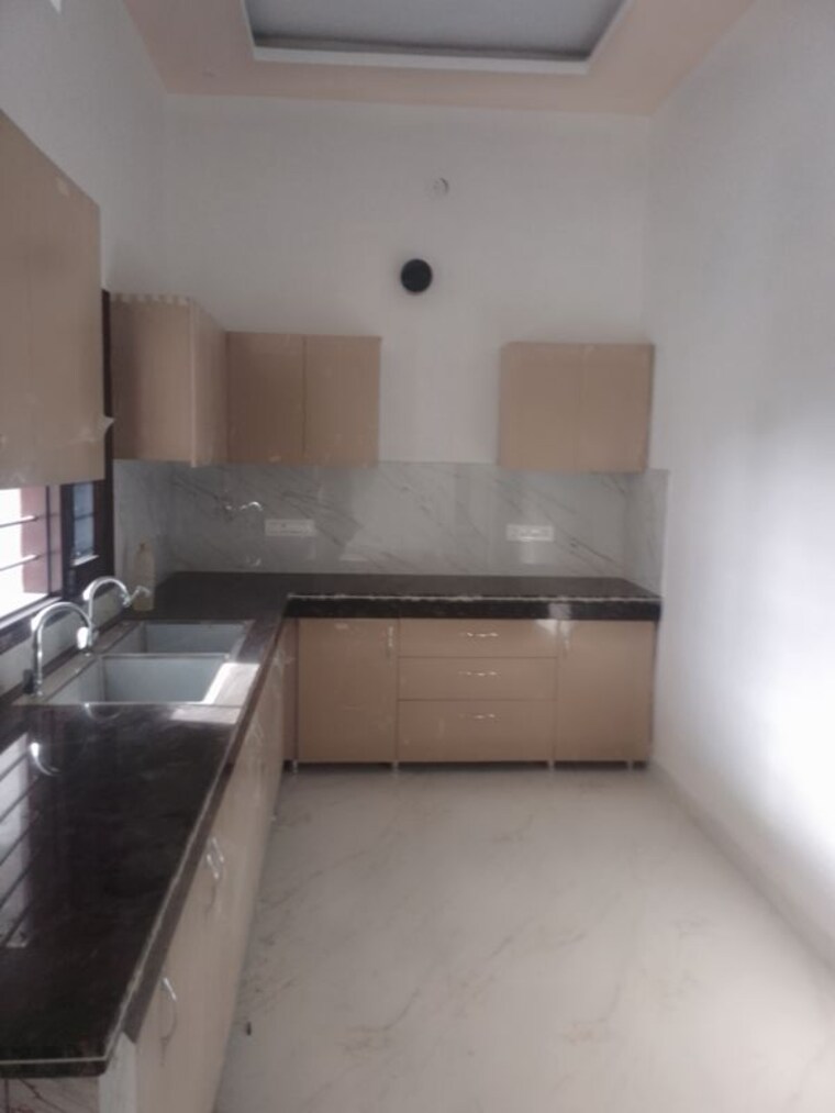 Kitchen, kharar mohali road 4 Bedroom 158 Sq.Yd. Independent House In Kharar Mohali Road Kharar 10451806