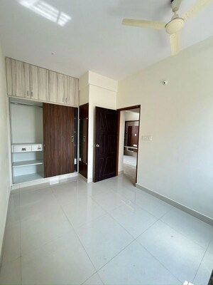 Room in 1 BHK Apartment at Mahaveer Ranches, Hosa Road – for Rent