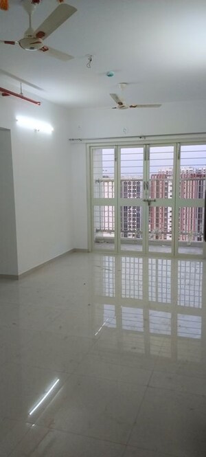 Room in 2 BHK Apartment at Goel Ganga Altus, Kharadi – for Rent