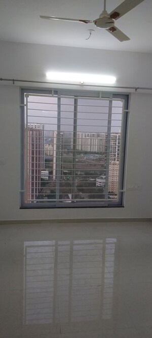 Room in 2 BHK Apartment at Goel Ganga Altus, Kharadi – for Rent