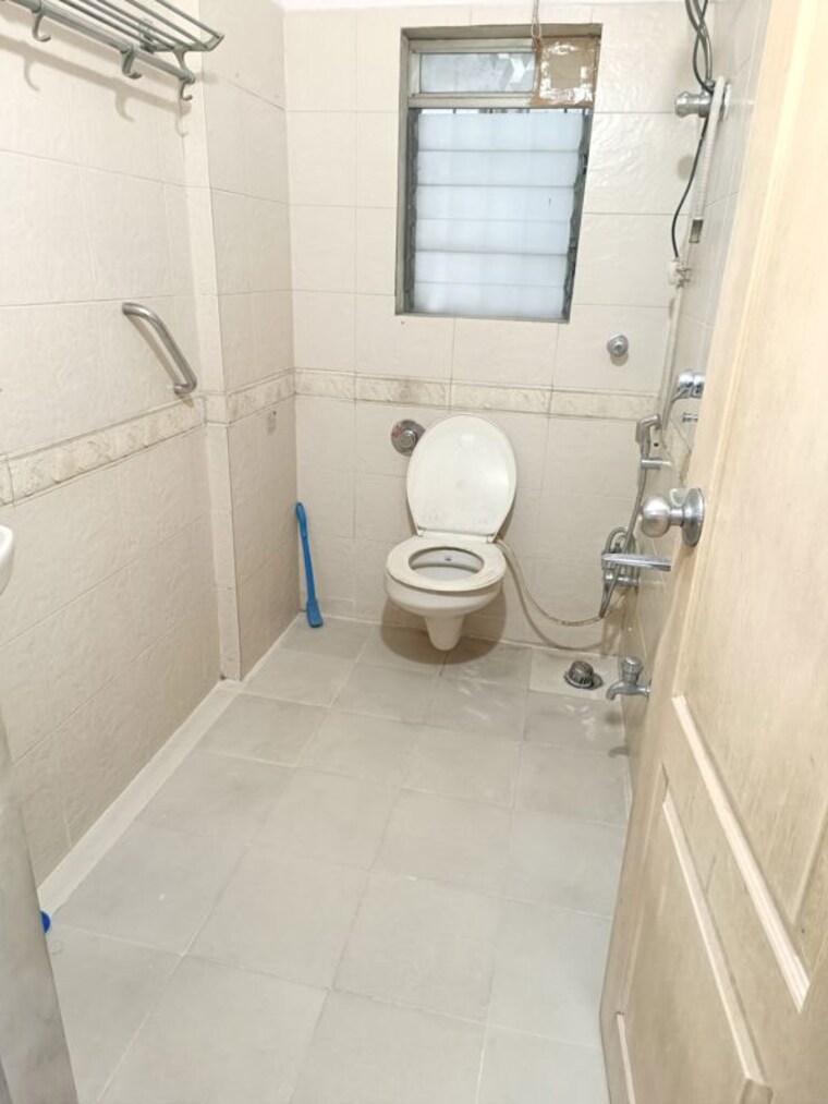 Bathroom, panchsheel nagar 2 Bedroom 750 Sq.Ft. Apartment In Panchsheel Nagar Thane 10382559