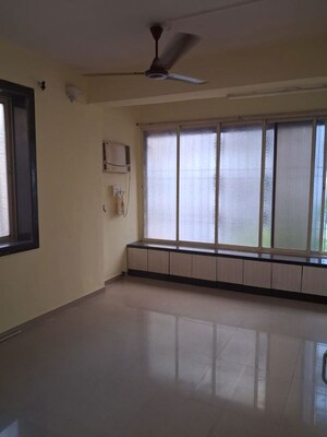 2 BHK Apartment For Rent in Suyog Apartments Dahisar West, Dahisar West