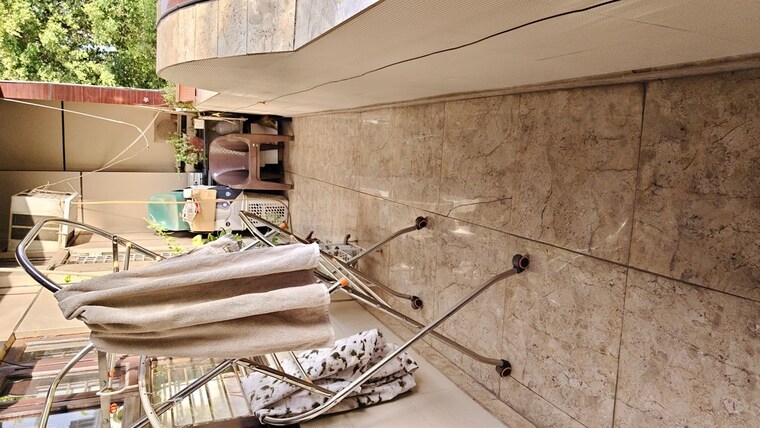 Balcony, raj nagar sector 9 3 Bedroom 180 Sq.Yd. Builder Floor In Raj Nagar Sector 9 Ghaziabad 10451865