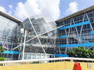  Shop – Exterior View View at Sector 30 - for Sale