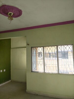 Room in  Apartment at Nagpur Station – for Sale