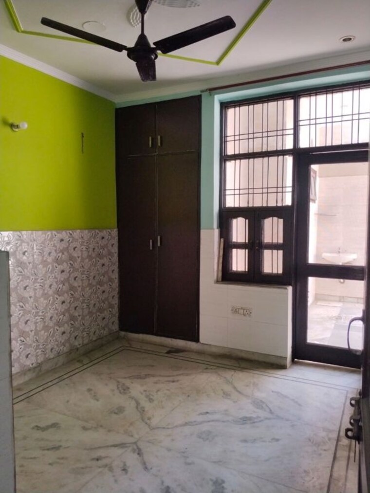 Room, sector 46 2 Bedroom 1400 Sq.Ft. Builder Floor In Sector 46 Faridabad 10451929