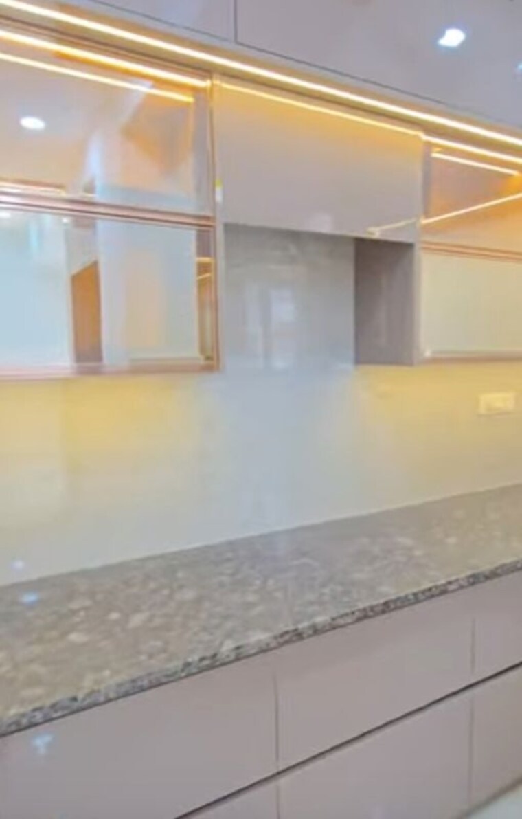 Kitchen, dwarika-raj-garden-city 4 Bedroom 2550 Sq.Ft. Builder Floor In Raj Nagar Extension Ghaziabad 10451925
