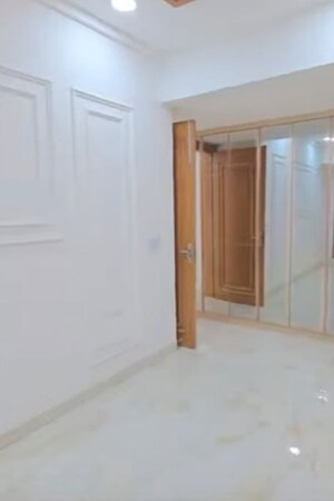 Room in 4 BHK Builder Floor at Dwarika Raj Garden City, Raj Nagar Extension – for Sale