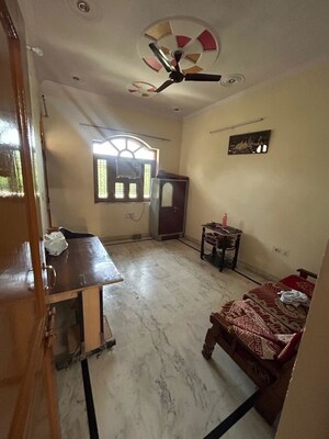 2 BHK Builder Floor For Rent in Sector 21d
