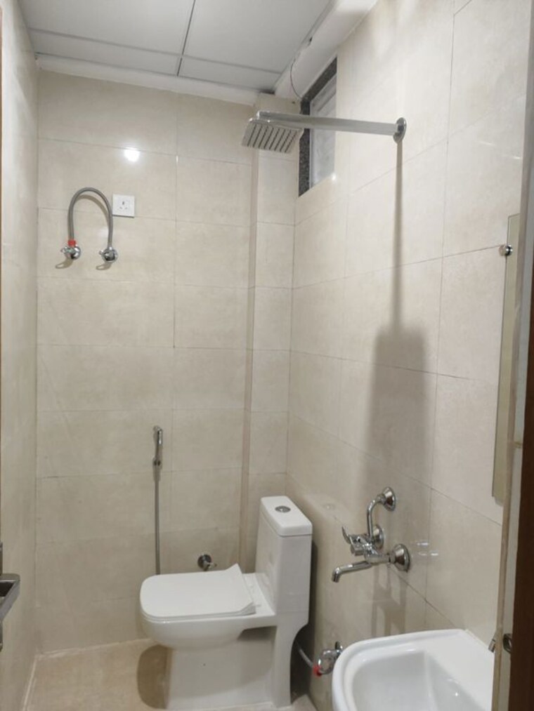 Bathroom, rwa-apartments-sector-19 1 Bedroom 750 Sq.Ft. Independent House In Sector 19 Noida 10451996