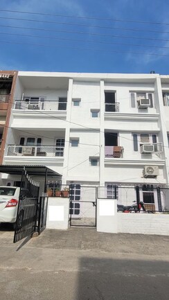 6+ BHK + Pooja Room,Servant Room,Study Room,Extra Room,Store Room Independent House For Sale in Sector 15