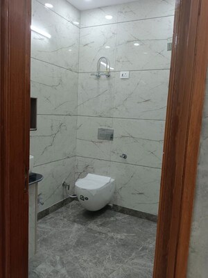 Bathroom in 2 BHK Builder Floor at Amar Colony – for Rent