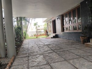 Parking in 4 BHK Independent House at Banjara Hills – for Rent