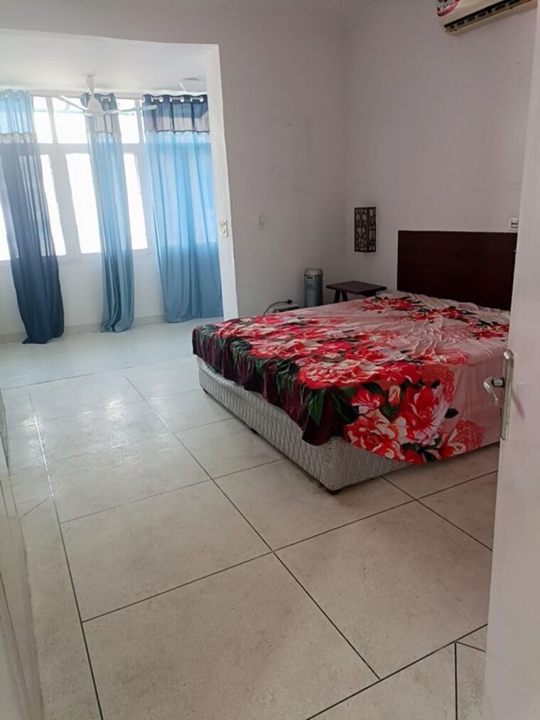 Bedroom, unitech-the-close-north 3 Bedroom 2069 Sq.Ft. Apartment In Sector 50 Gurgaon 10452028