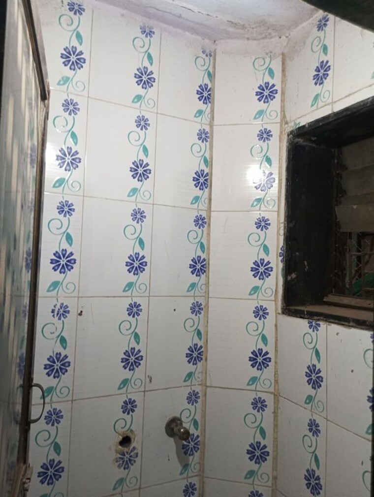 undefined, kamgar-nagar-chs-kurla-east 1 Bedroom 250 Sq.Ft. Apartment In Kurla East Mumbai 10452050