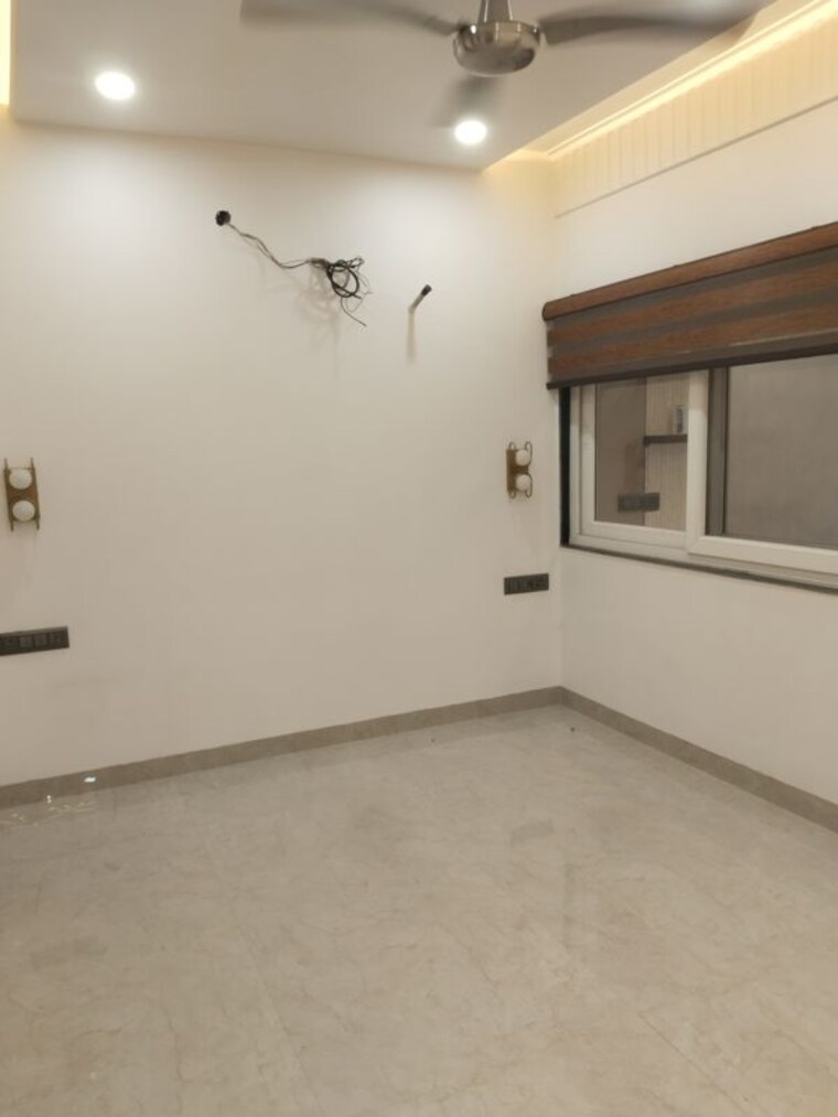 Room, sarita vihar 3 Bedroom 2150 Sq.Ft. Apartment In Sarita Vihar Delhi 10439256