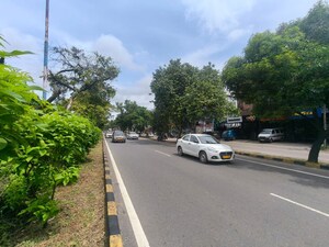 Balcony in  Showroom at Chakkaraparambu – for Rent