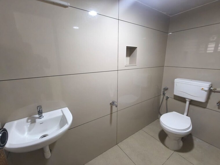 Bathroom, gandhi nagar Commercial Office Space 900 Sq.Ft. In Gandhi Nagar Kochi 10452043