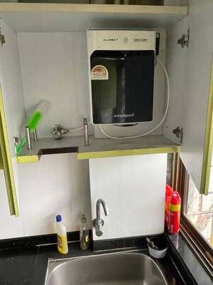 Furnished Amenities in 2 BHK Apartment at Juhu – for Rent