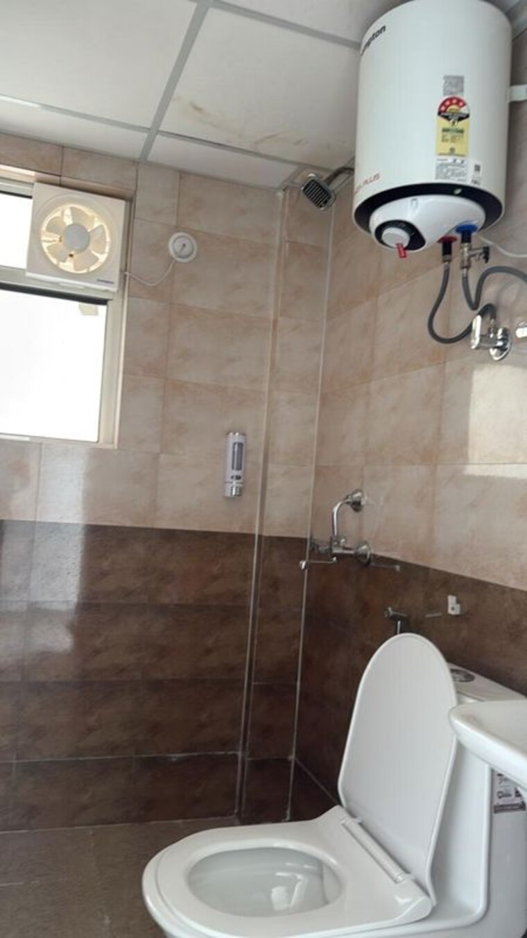Bathroom, sector 10a 3 Bedroom 645 Sq.Ft. Apartment In Sector 10a Gurgaon 10446370