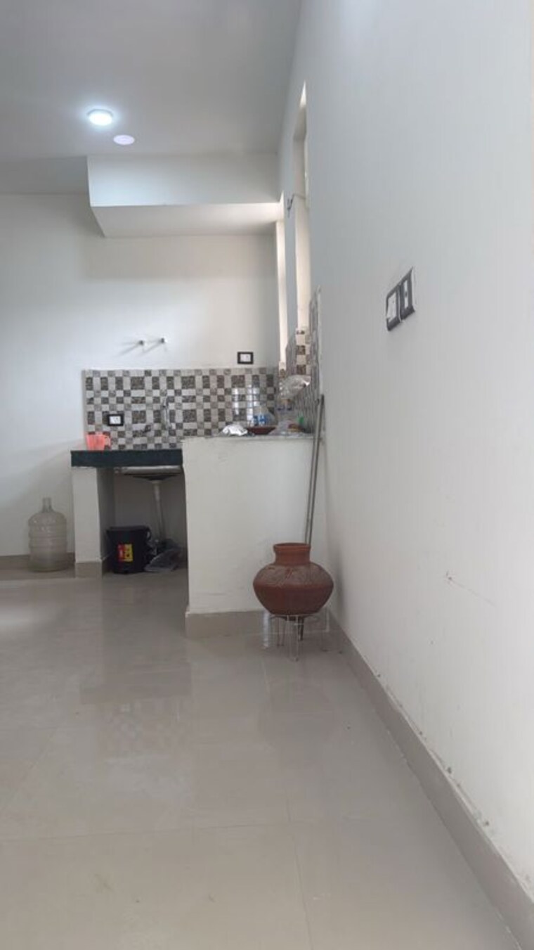 undefined, sector 10a 3 Bedroom 645 Sq.Ft. Apartment In Sector 10a Gurgaon 10446370