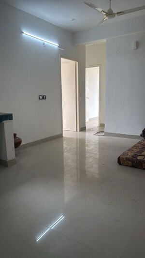 Room in 3 BHK Apartment at Sector 10a – for Sale