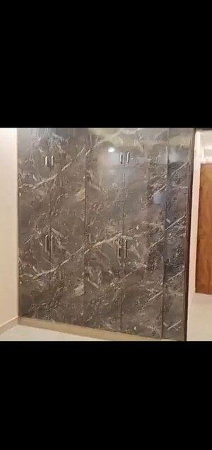 Furnished Amenities in 3 BHK Builder Floor at Mahavir Enclave 1 – for Sale