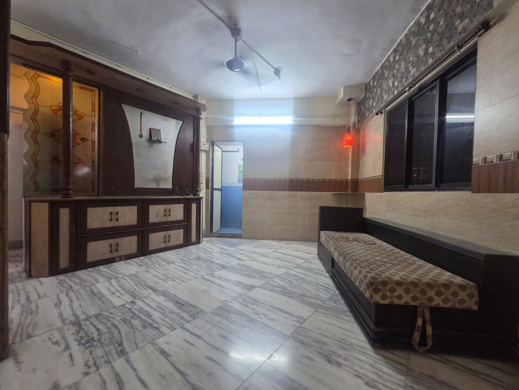 3 BHK 1200 Sq.Ft. Apartment in Topiwala CHS