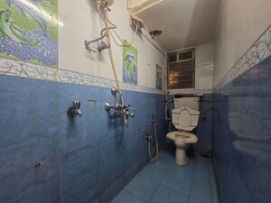 Team Area in 3 BHK Apartment at Topiwala CHS, Goregaon West – for Rent