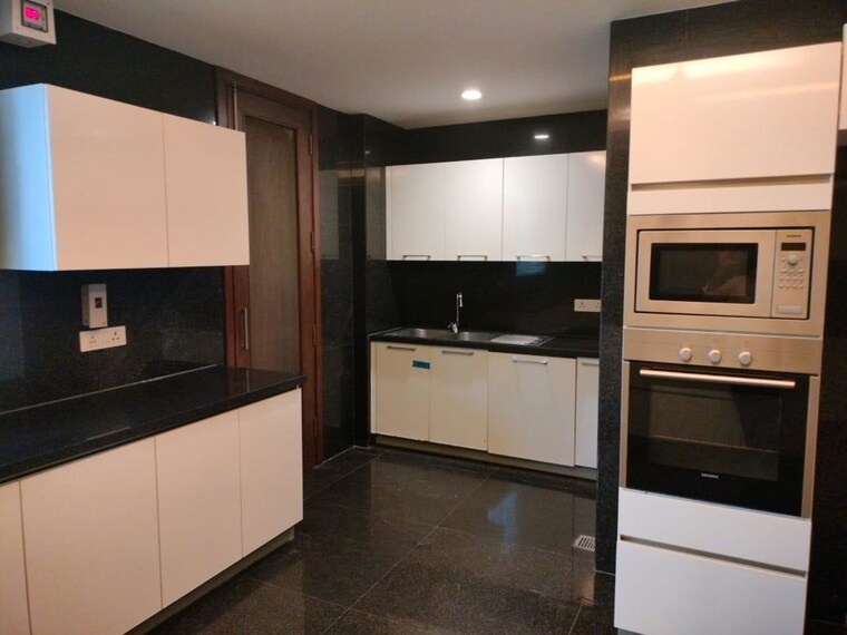 Kitchen, friends colony 4 Bedroom 800 Sq.Yd. Builder Floor In Friends Colony Delhi 10452080